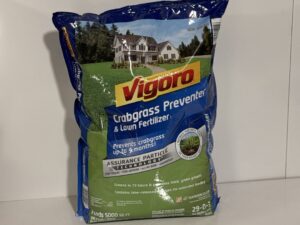 Vigoro Crabgrass Preventer & Lawn Fertilizer – 14.06 lbs., Covers 5,000 sq. ft., Pre-Emergent Weed Control + Lawn Feeding